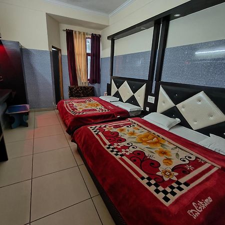Aashirwad Hotel Katra  Eksteriør bilde